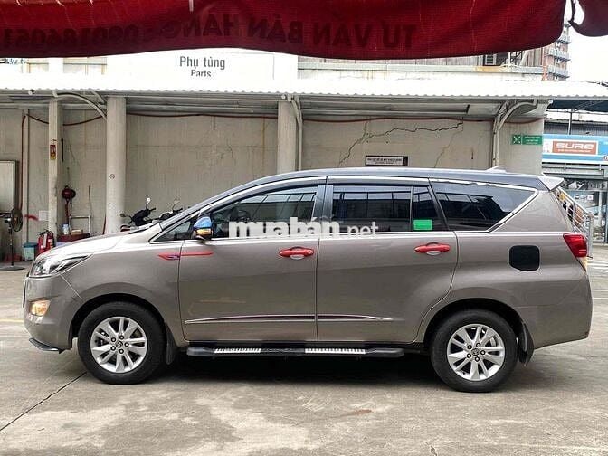 Innova E Số Sàn 2020