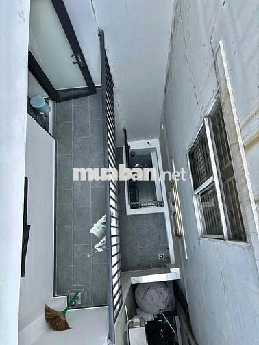 Phòng mới xây sạch đẹp thoáng mát gần cầu Nguyễn Văn Cừ thuận tiện