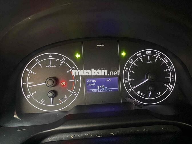 Innova E Số Sàn 2020