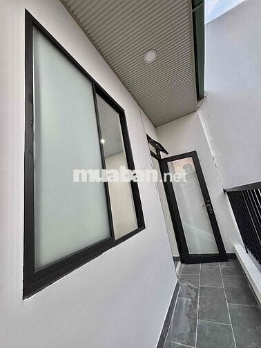 Phòng mới xây sạch đẹp thoáng mát gần cầu Nguyễn Văn Cừ thuận tiện