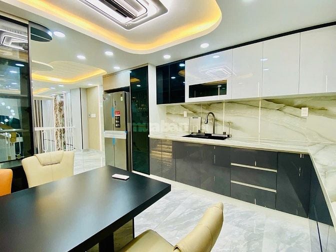 GIẢM GIÁ SÂU 560tr BÁN THU VỐN, CĂN SIÊU PHẨM GẦN EMART PHAN HUY ÍCH