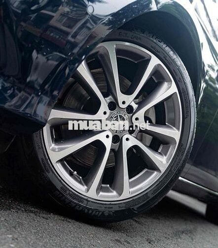 LONG ANH AUTO về Mercedes E200 sx2020