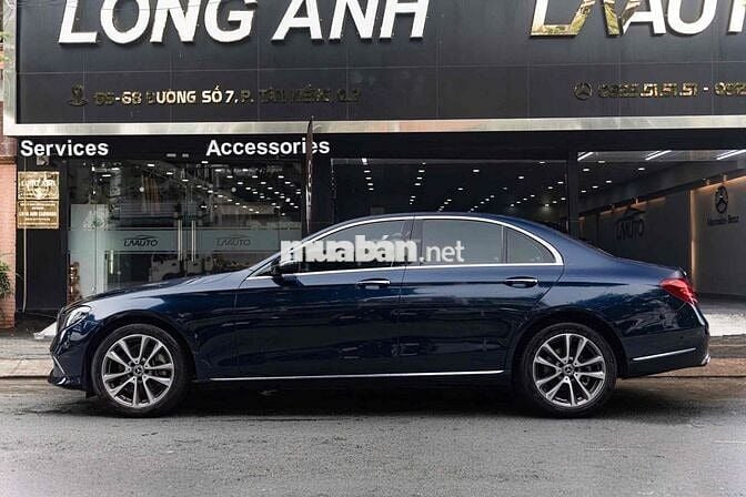 LONG ANH AUTO về Mercedes E200 sx2020
