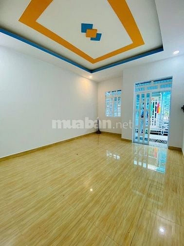 Bán nhanh căn nhà 4,5x14 tặng full nội thất gần 200triệu gần sân bóng