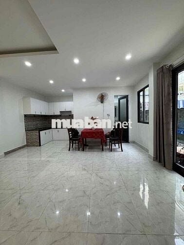 Bán nhanh nhà 3 tầng, 3pn, kiệt oto Trưng Nữ Vương giá chỉ nhỉnh 3 tỷ