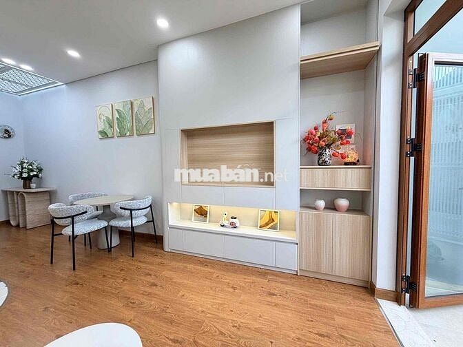 NHÀ FULL NỘI THẤT HẺM NGUYỄN TRI PHƯƠNG