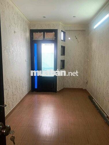 Cho thuê nhà h3g - 1 trệt 2 lầu sth - 3PN, đường CMT8 - p15 - Q10