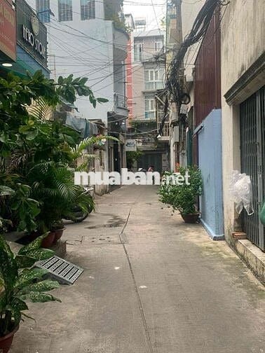 Cho thuê nhà h3g - 1 trệt 2 lầu sth - 3PN, đường CMT8 - p15 - Q10