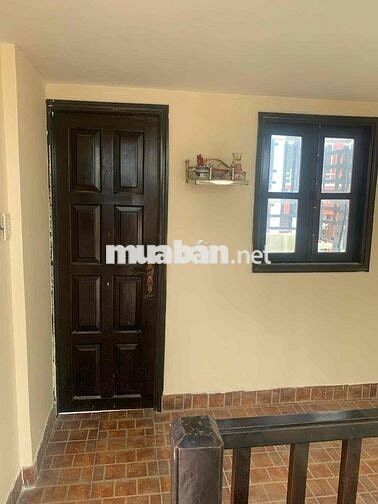 Cho thuê nhà h3g - 1 trệt 2 lầu sth - 3PN, đường CMT8 - p15 - Q10