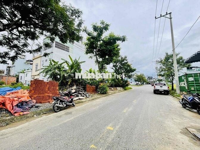 Mặt tiền 135m ngang 6m kẹp cống đường 7,5m Hoà An 25