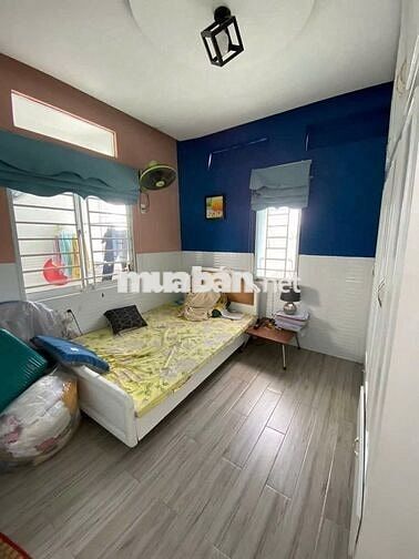 CẦN BÁN NHÀ GẤP DIỆN TÍCH 200M2 3PN 2 WC