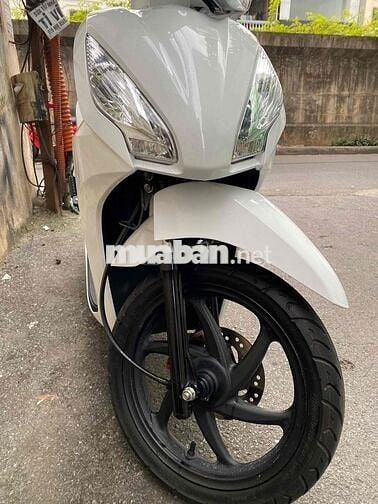 mình có xe vision 2021 cần bán xe đi ít còn đẹp