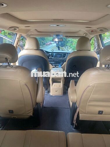 Kia Sedona 2018 2.2L DAT - 11000 km