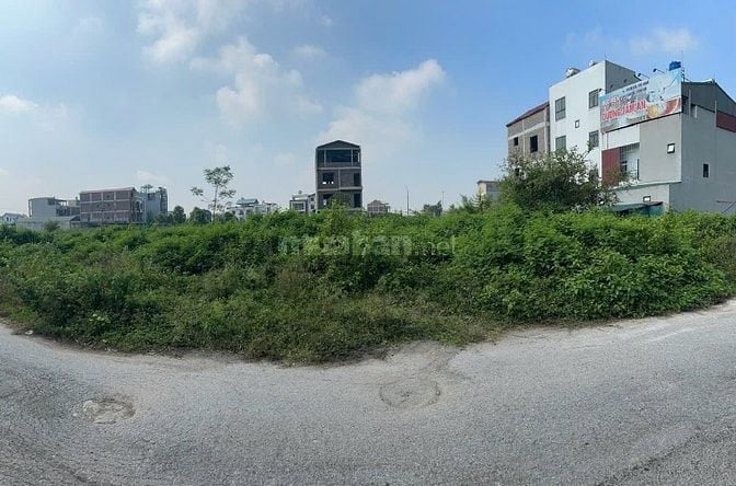 Cần bân đất trong khu đô thị, diện tích 373m, mặt tiền 16m, kinh doanh