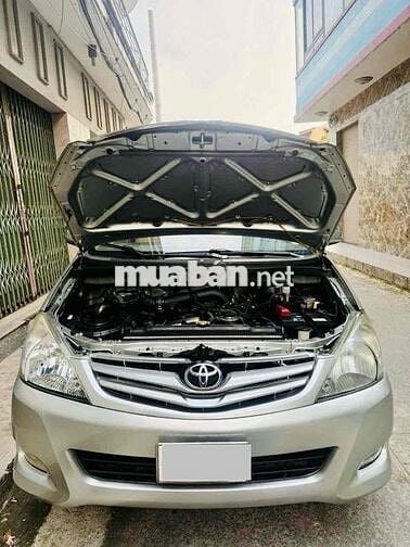 Toyota Innova 2010 G 8 chỗ số sàn