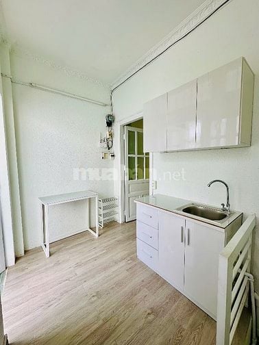 Mình cần pass phòng ngay Nguyễn Văn Cừ Quận 5, 30m2 