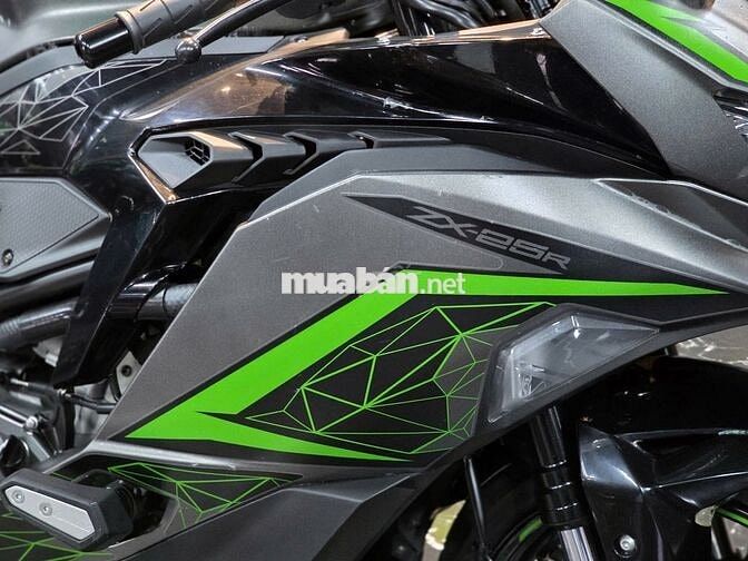 ZX25R XÁM TITAN MODEL 2023 BIỂN HÀ NỘI