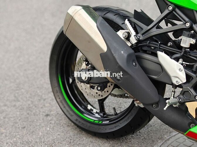 ZX25R 2023 XANH KRT BIỂN SỐ HÀ NỘI CHẠY LƯỚT 3000