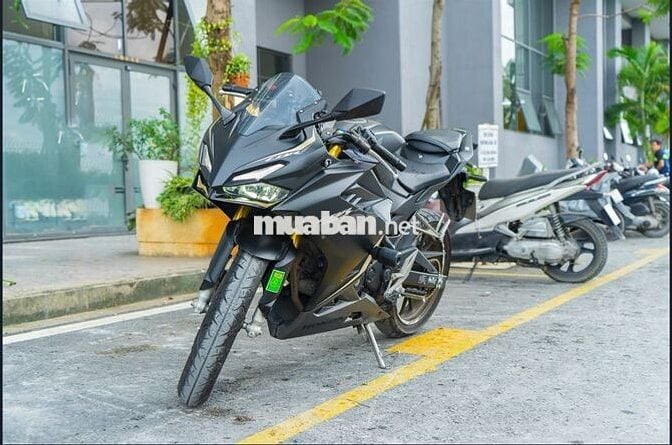 CBR150r 2024 Đen tem vàng đồng bản đặc biệt