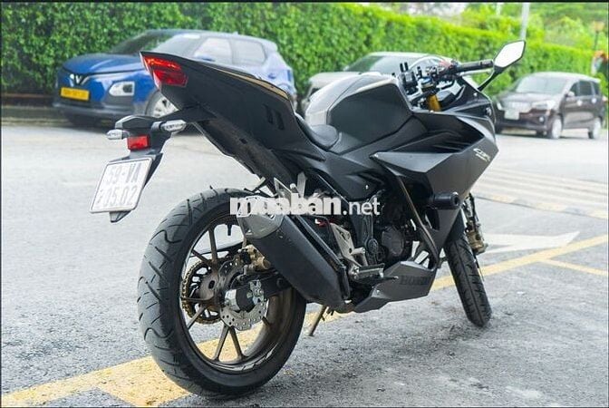 CBR150r 2024 Đen tem vàng đồng bản đặc biệt