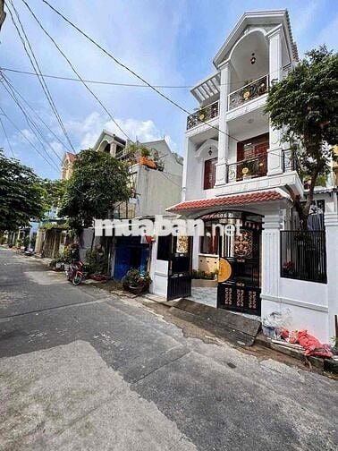 Nhà Lầu Bán Lỗ 840Triệu 4 Phòng Ngủ Ở Bình Chánh Cách Quốc Lộ 1~ 400m