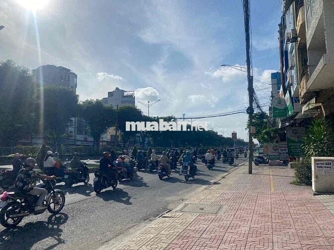 BÁN LÔ ĐẤT TRỐNG 137.4m2 ngang 8m. hẻm ô tô. sát PHAN VĂN HỚN. QUẬN 12