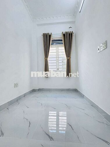 1,590 Tỷ bớt lộc nhà 2 lầu 4 PN 3 WC hẻm 2581/ Huỳnh Tấn Phát