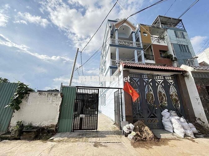 Mới nhận Tặng cho chủ bán lại lô đất đường xe Tăng khu ven sông HBC