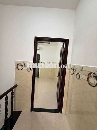 Bán nhà sổ hồng riêng mặt tiền buôn bán đang ngành nghề