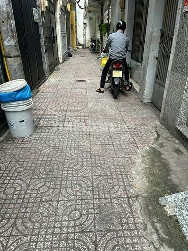 Bán nhà hẻm đường C1, Phường 13, Tân Bình 3,5x14,5m 52m2 nhà cũ giá rẻ