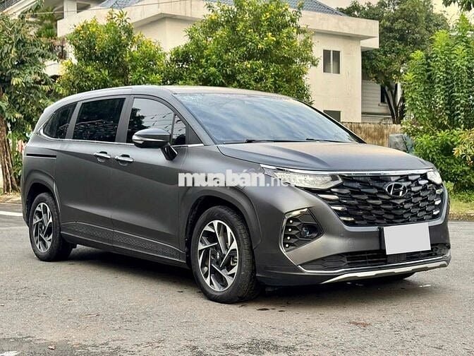Hyundai Custin 2.0T - 2024 Màu Trắng Wrap Đen Nhám