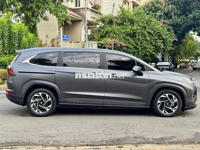 Hyundai Custin 2.0T - 2024 Màu Trắng Wrap Đen Nhám