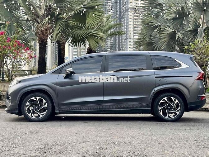 Hyundai Custin 2.0T - 2024 Màu Trắng Wrap Đen Nhám