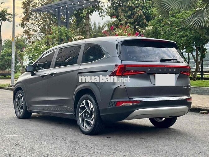 Hyundai Custin 2.0T - 2024 Màu Trắng Wrap Đen Nhám