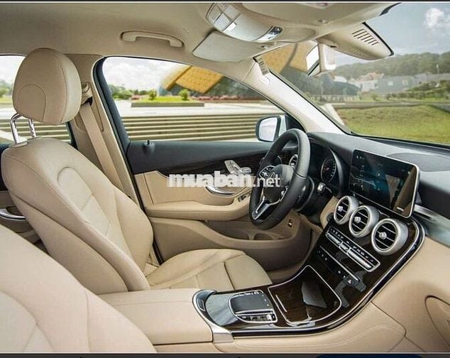 Mercedes Benz GLC 2022 200 - 48000 km