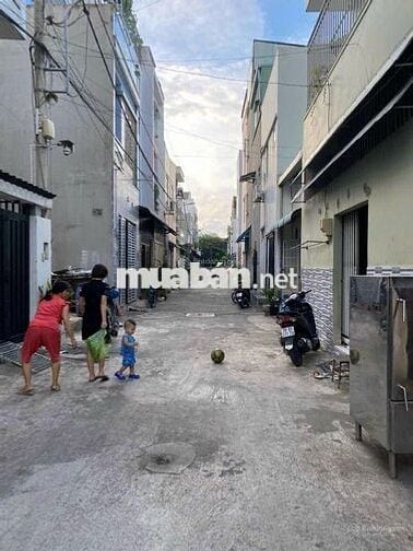 Bán nhà 2 Tầng hẻm ô tô đường số 8 Linh Xuân, giá tốt 68,1m2 ngang 5m