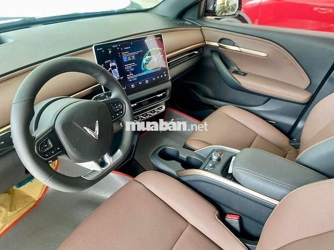 VinFast VF6 Plus bản Mỹ, full option, SL có hạn