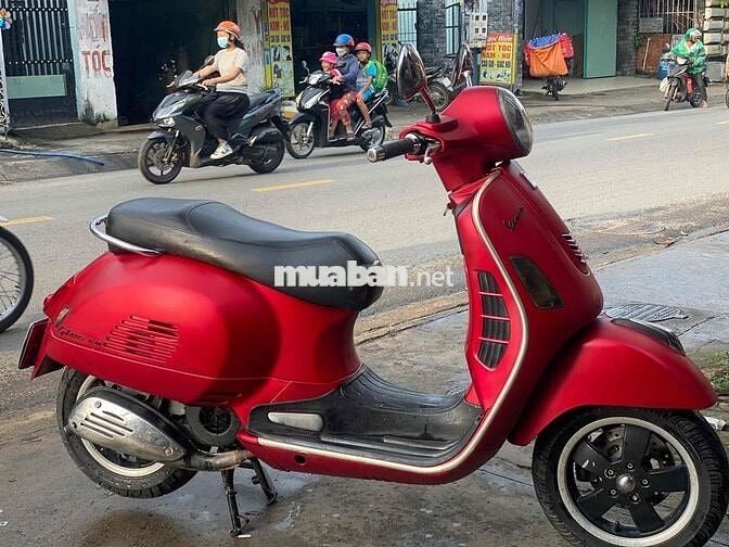 BÁN XE VESPA GTS. XE RẤT ĐẸP. BS 60 42224