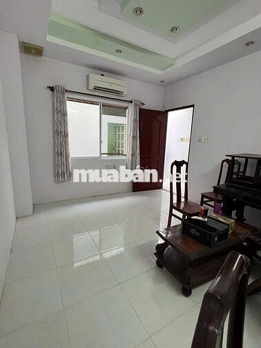 nhà 10 triệu 4 phòng ngủ rộng rãi thoáng mát