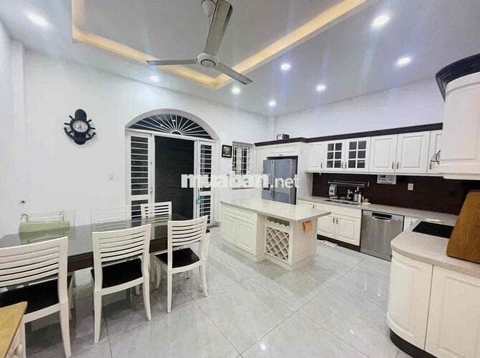 Nhà Phố CityLand Sát Emart Phan Văn Trị P5: 6x20m, full nội thất