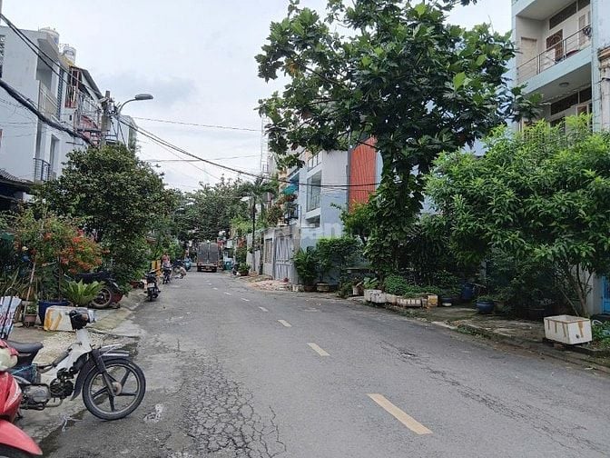 Nhà cấp 4 dtich 80m2 MTKD đường Nguyễn Hữu Dật, Q. Tân Phú 