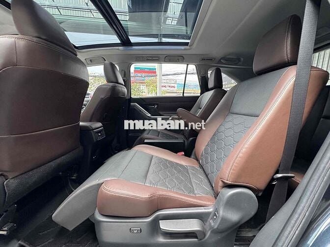 Toyota Innova Cross Xăng Điện 2024, Sơn Zin 100%