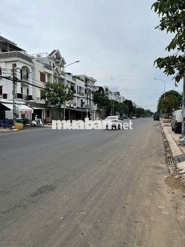 Nhà cho thuê mặt tiền đường số 1 dt 5x40m thông suốt