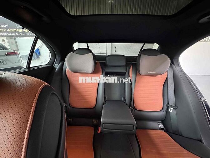 Mecerdes C300 AMG 2022 Xanh, Lướt 8.000 Km