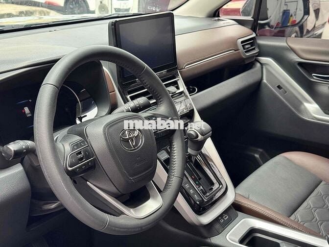 Toyota Innova Cross Xăng Điện 2024, Sơn Zin 100%