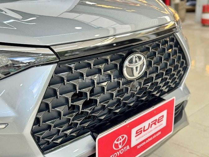 Sở hữu ngay Toyota Veloz – mẫu MPV đa dụng, rộng rãi và bền bỉ, nay có