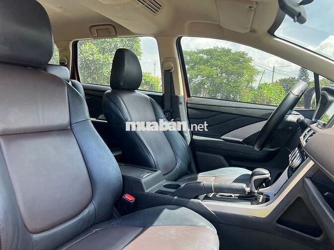 Mitsubishi Xpander Cross 2020 màu cam 7 chỗ