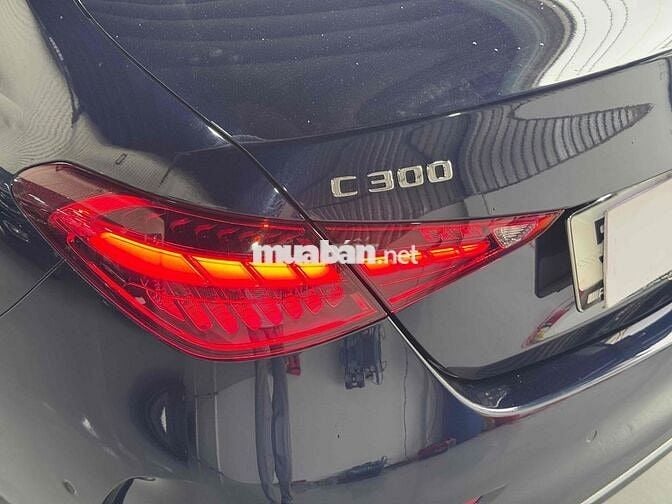Mecerdes C300 AMG 2022 Xanh, Lướt 8.000 Km