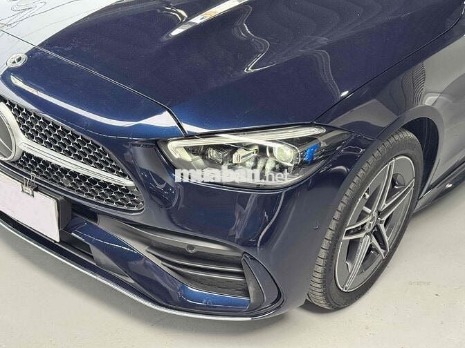 Mecerdes C300 AMG 2022 Xanh, Lướt 8.000 Km