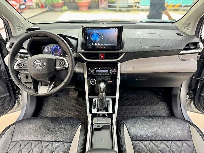 Sở hữu ngay Toyota Veloz – mẫu MPV đa dụng, rộng rãi và bền bỉ, nay có